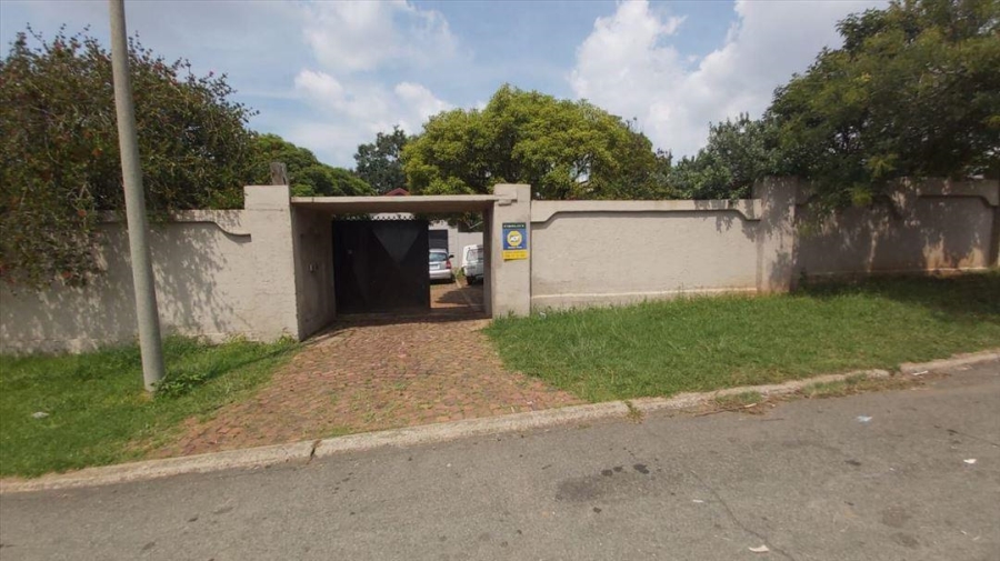3 Bedroom Property for Sale in Birchleigh North Gauteng