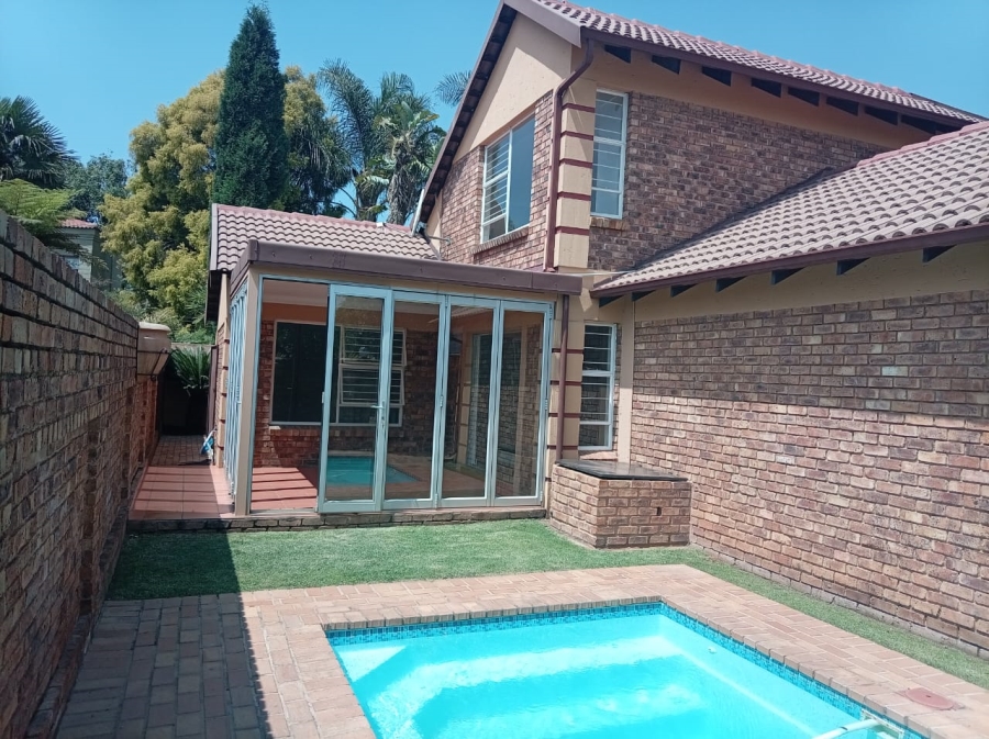 3 Bedroom Property for Sale in Glen Marais Gauteng