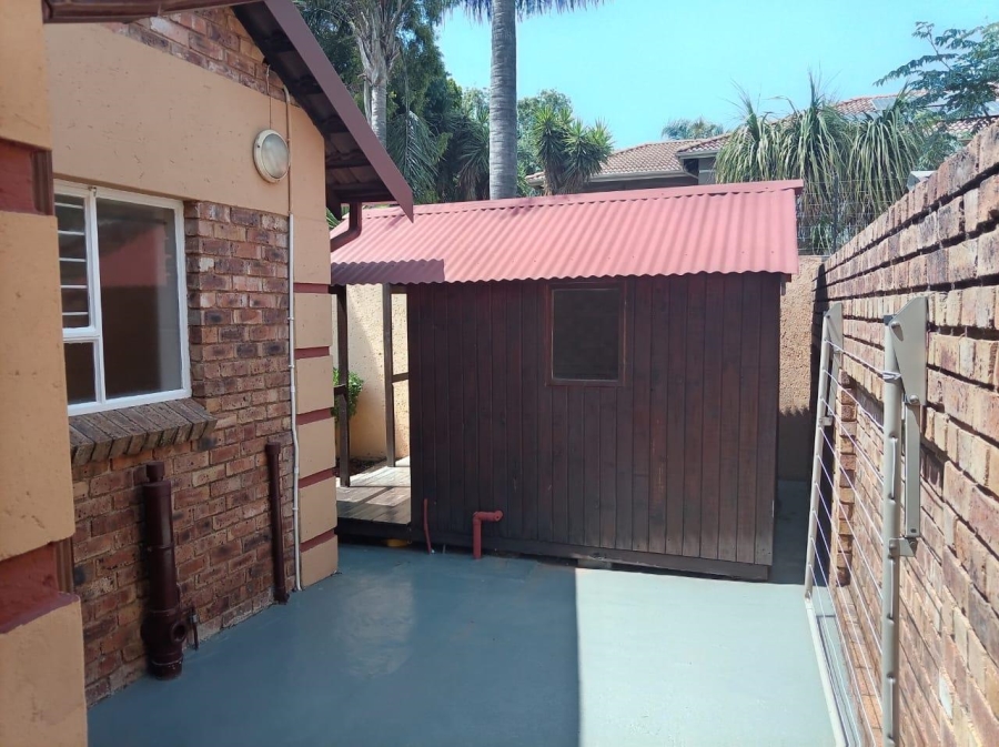 3 Bedroom Property for Sale in Glen Marais Gauteng