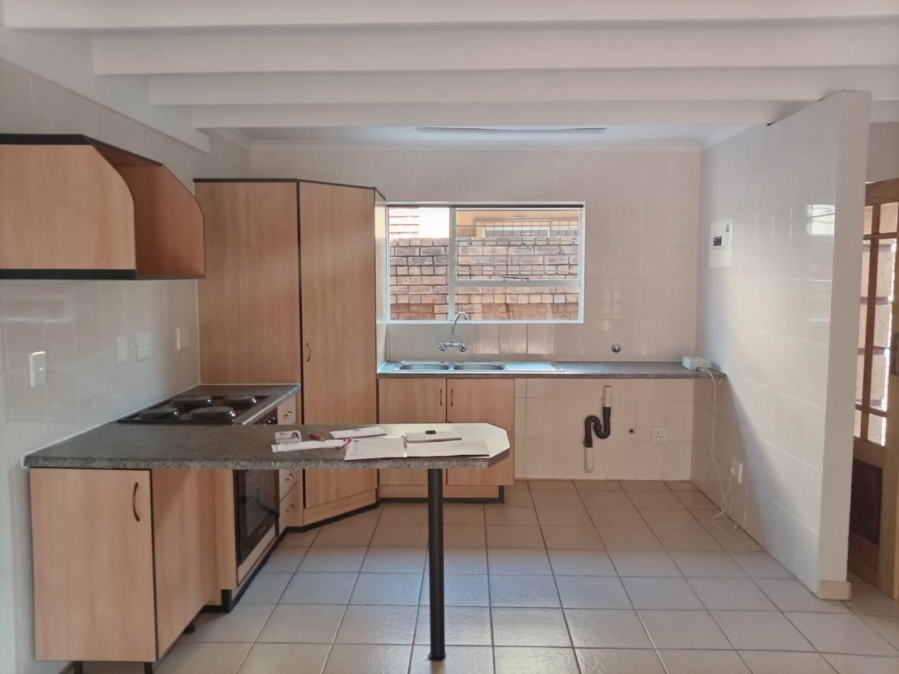 3 Bedroom Property for Sale in Glen Marais Gauteng
