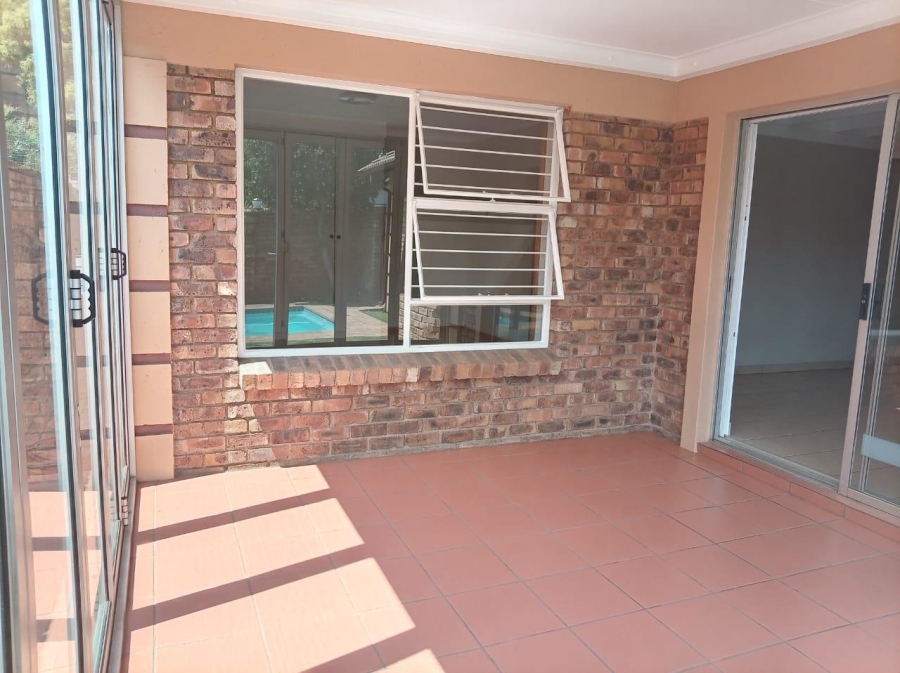 3 Bedroom Property for Sale in Glen Marais Gauteng