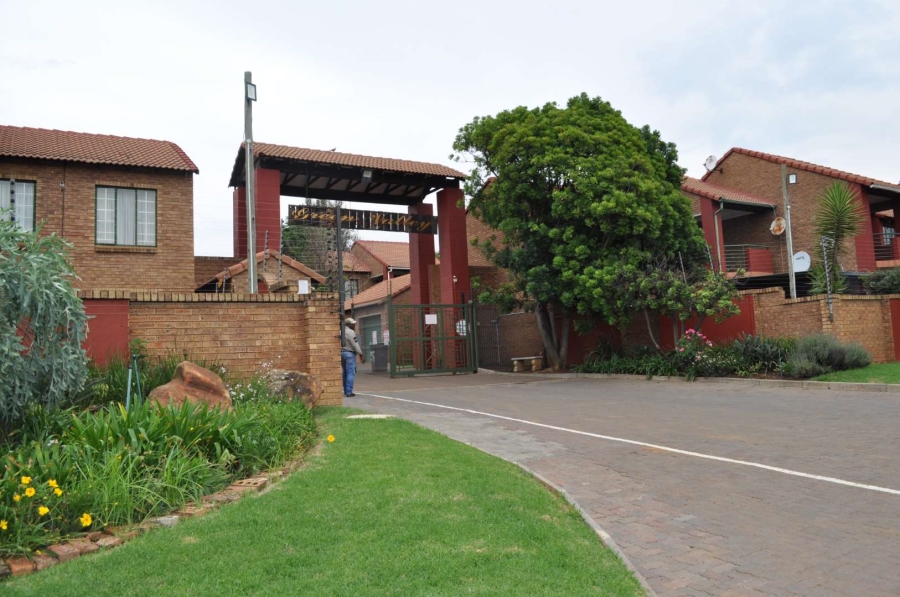 2 Bedroom Property for Sale in Moreleta Park Gauteng