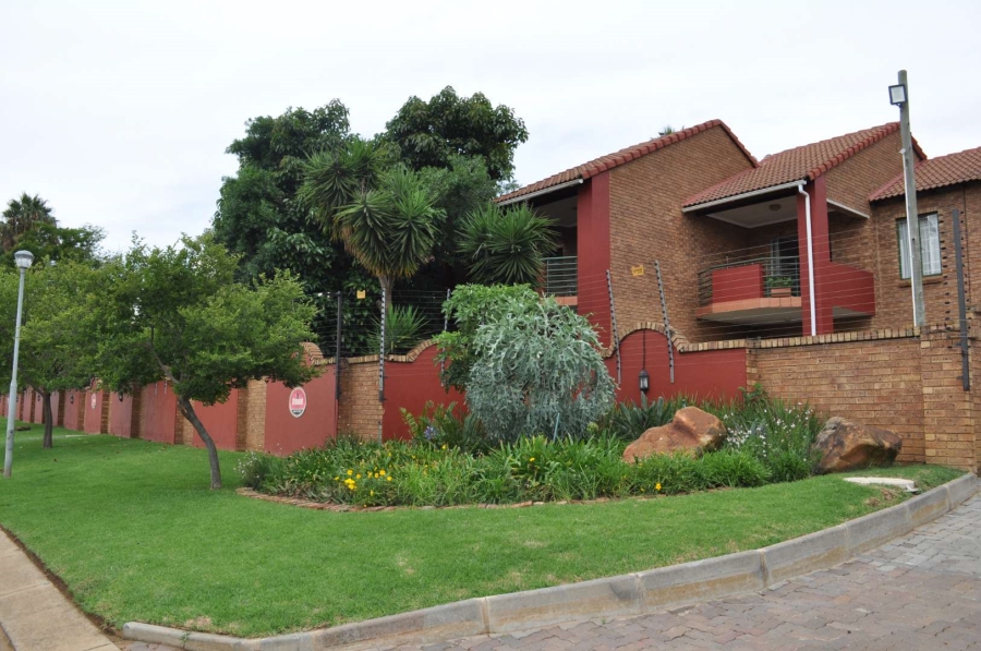 2 Bedroom Property for Sale in Moreleta Park Gauteng