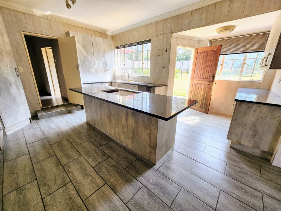 To Let 5 Bedroom Property for Rent in Villieria Gauteng