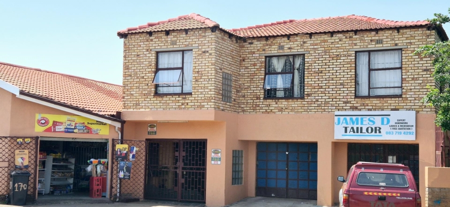 4 Bedroom Property for Sale in Lenasia South Gauteng