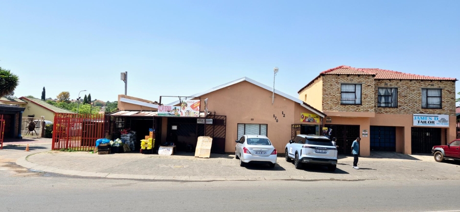 4 Bedroom Property for Sale in Lenasia South Gauteng
