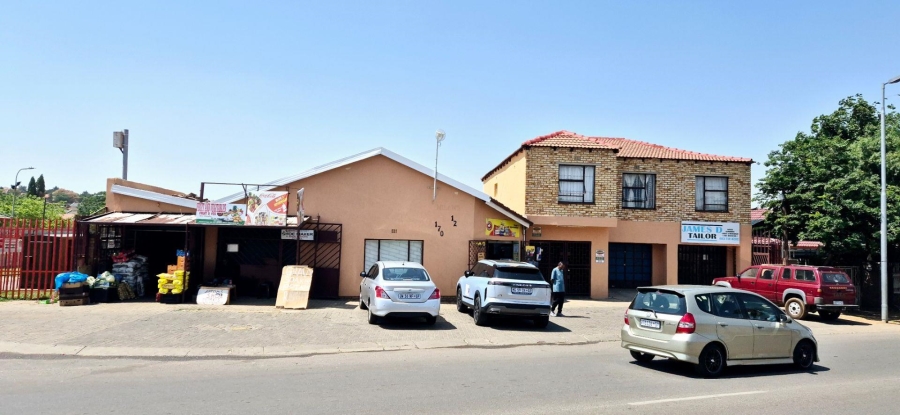 4 Bedroom Property for Sale in Lenasia South Gauteng