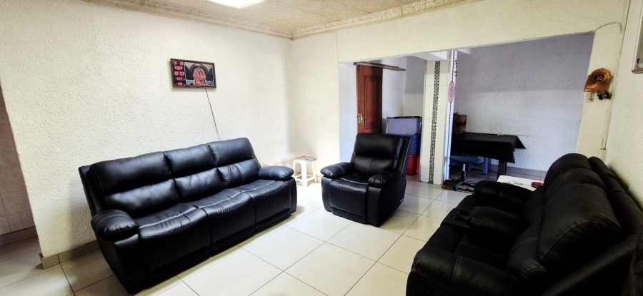 4 Bedroom Property for Sale in Lenasia South Gauteng