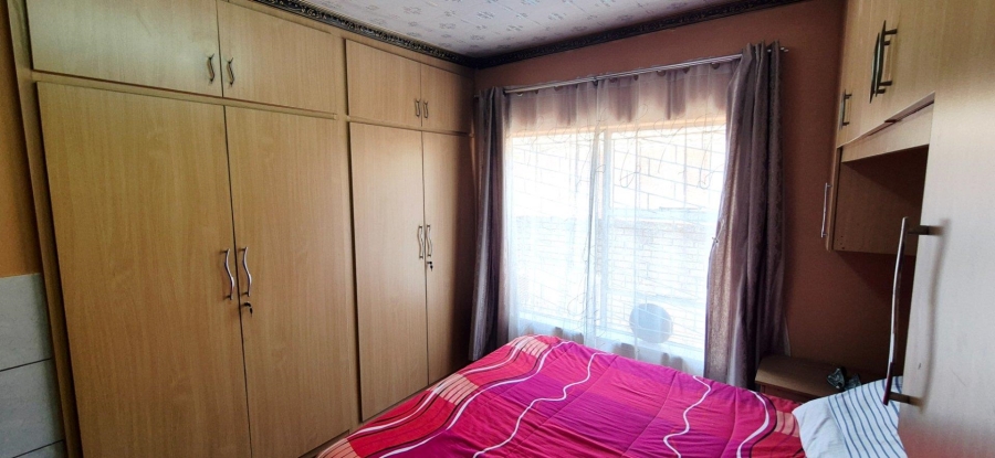 4 Bedroom Property for Sale in Lenasia South Gauteng