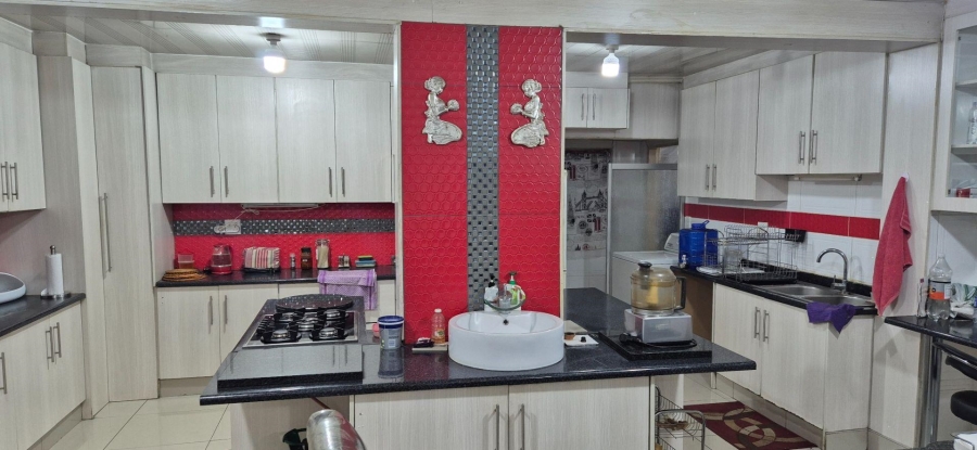 4 Bedroom Property for Sale in Lenasia South Gauteng