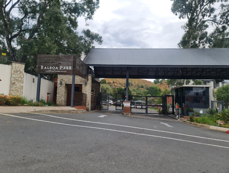 1 Bedroom Property for Sale in Oakdene Gauteng