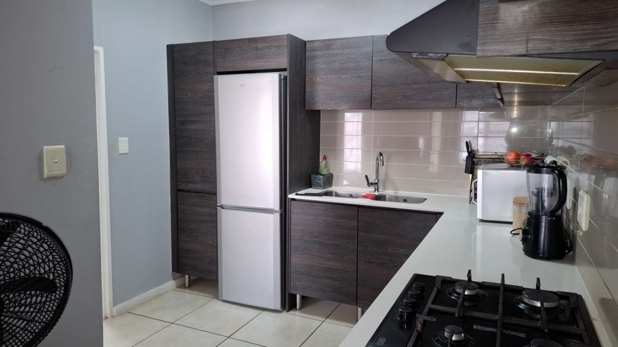 1 Bedroom Property for Sale in Oakdene Gauteng