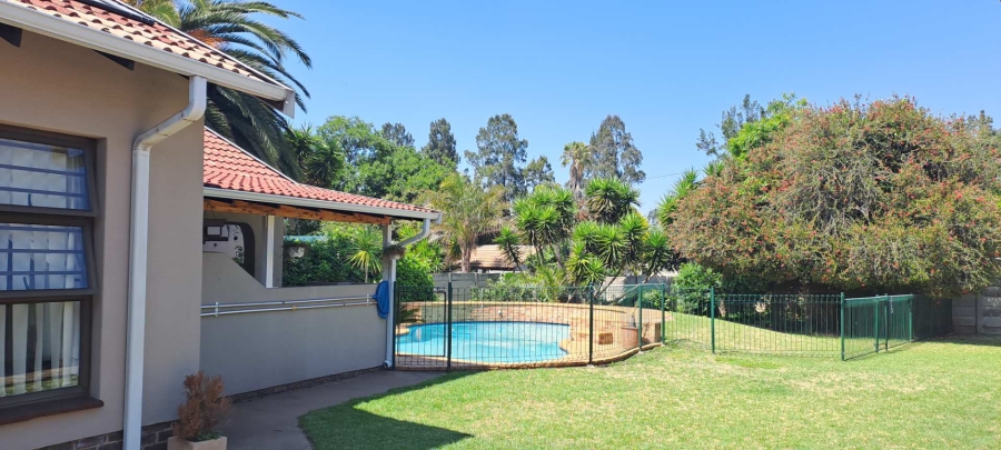 3 Bedroom Property for Sale in Brackenhurst Gauteng