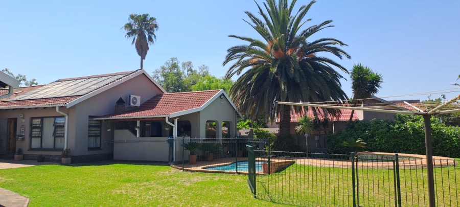3 Bedroom Property for Sale in Brackenhurst Gauteng