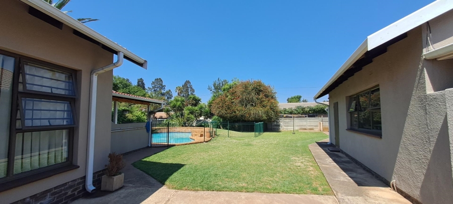 3 Bedroom Property for Sale in Brackenhurst Gauteng