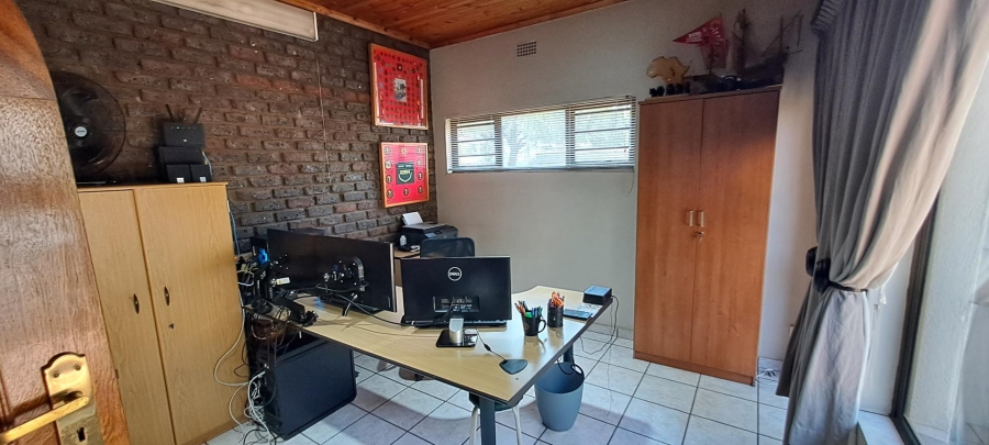 3 Bedroom Property for Sale in Brackenhurst Gauteng