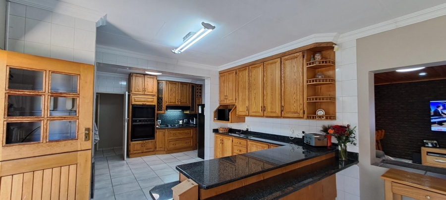 3 Bedroom Property for Sale in Brackenhurst Gauteng