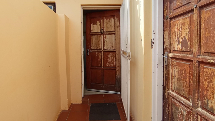 2 Bedroom Property for Sale in Mondeor Gauteng