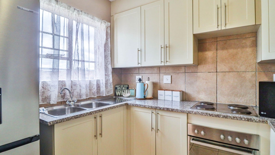 2 Bedroom Property for Sale in Montana Gauteng