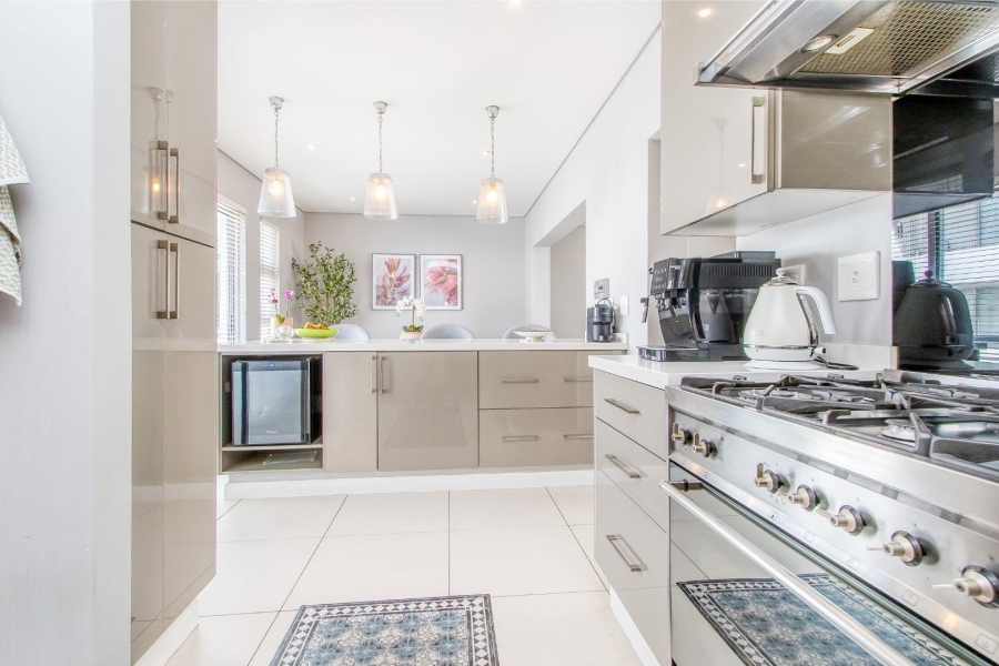 To Let 3 Bedroom Property for Rent in Bryanston Gauteng