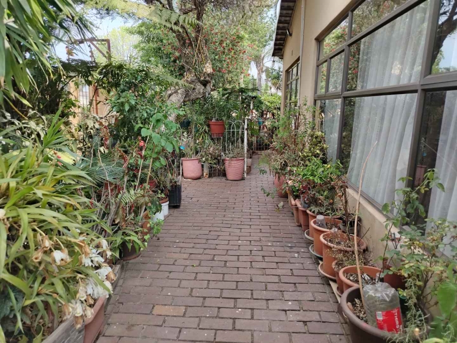 4 Bedroom Property for Sale in Wychwood Gauteng