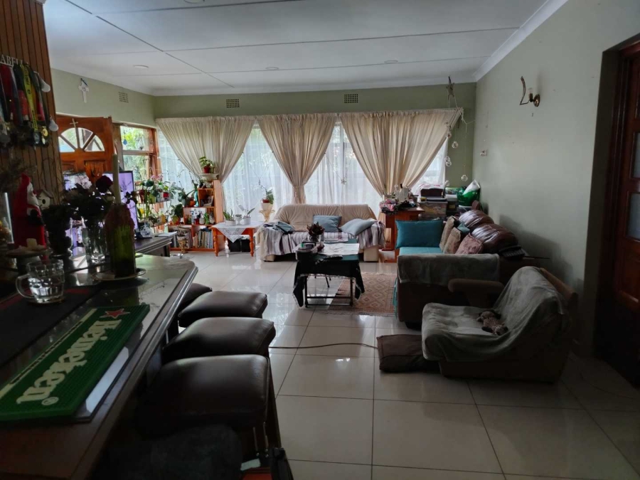 4 Bedroom Property for Sale in Wychwood Gauteng
