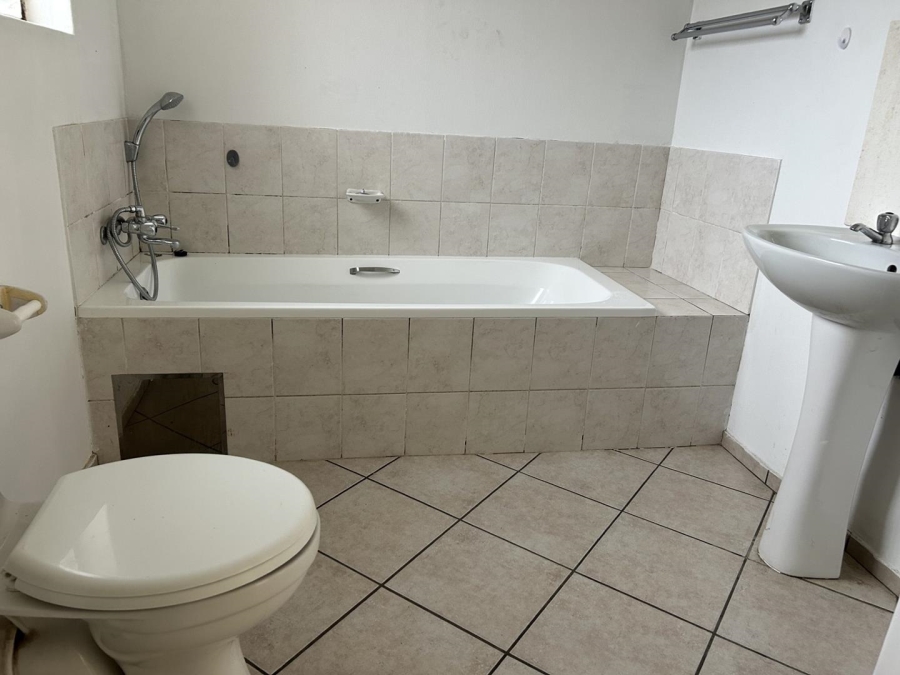To Let 2 Bedroom Property for Rent in Brentwood Gauteng