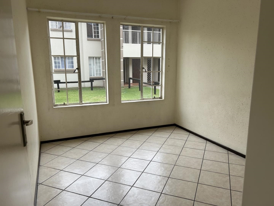To Let 2 Bedroom Property for Rent in Brentwood Gauteng