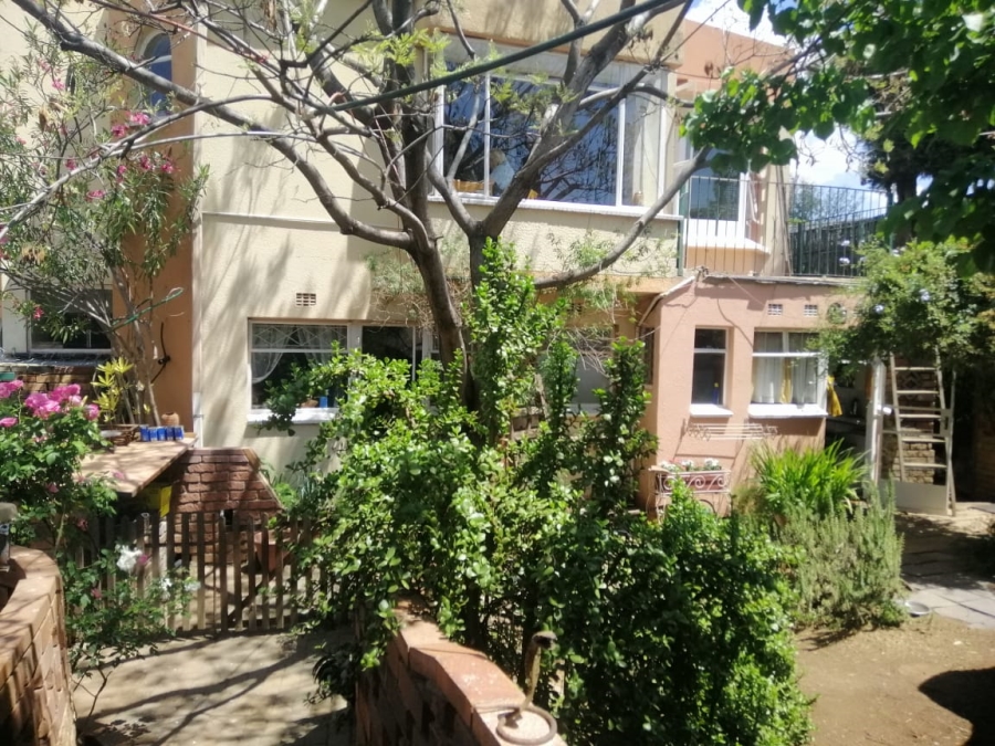6 Bedroom Property for Sale in Suideroord Gauteng