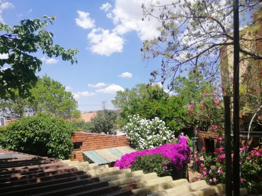 6 Bedroom Property for Sale in Suideroord Gauteng