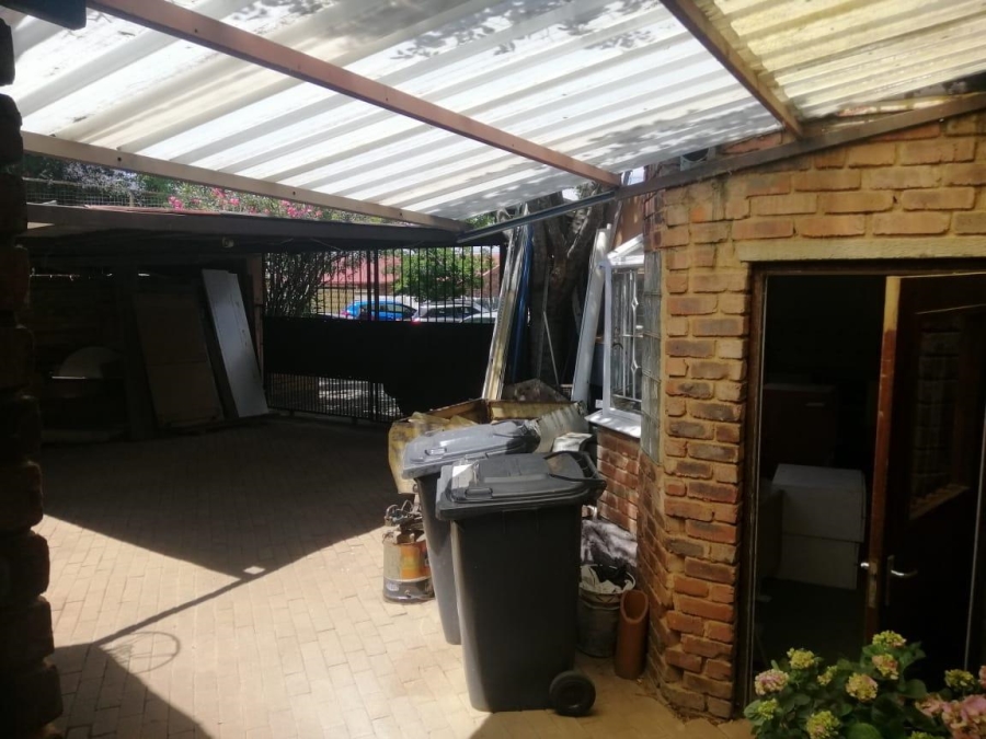 6 Bedroom Property for Sale in Suideroord Gauteng