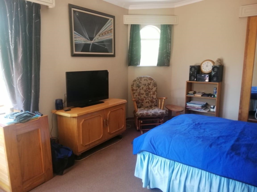 6 Bedroom Property for Sale in Suideroord Gauteng