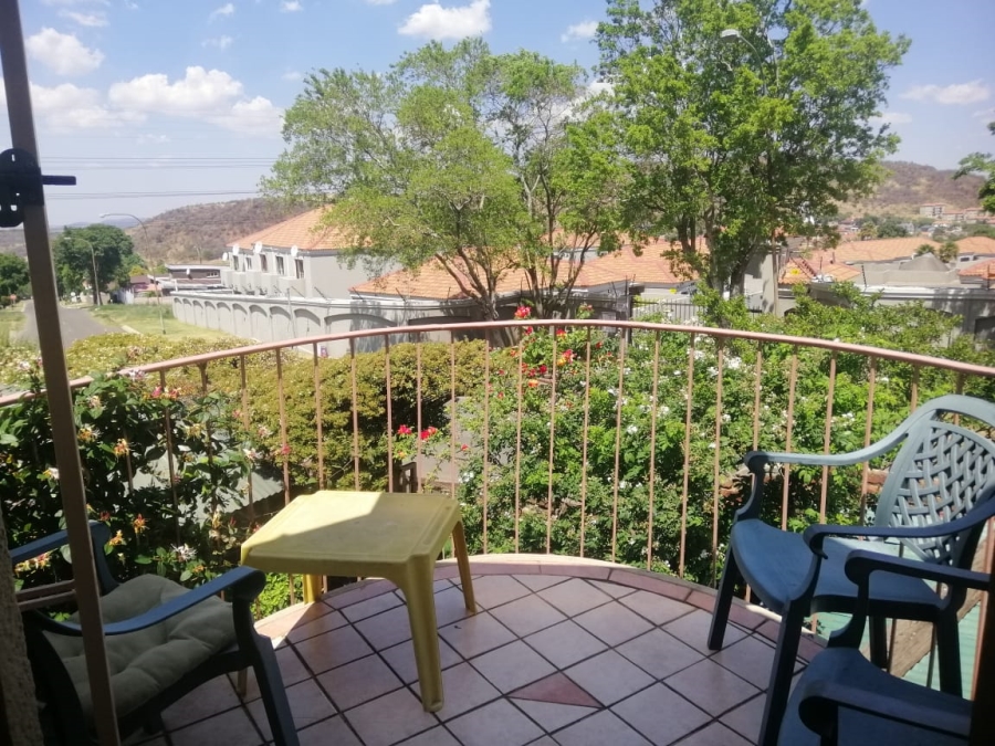 6 Bedroom Property for Sale in Suideroord Gauteng