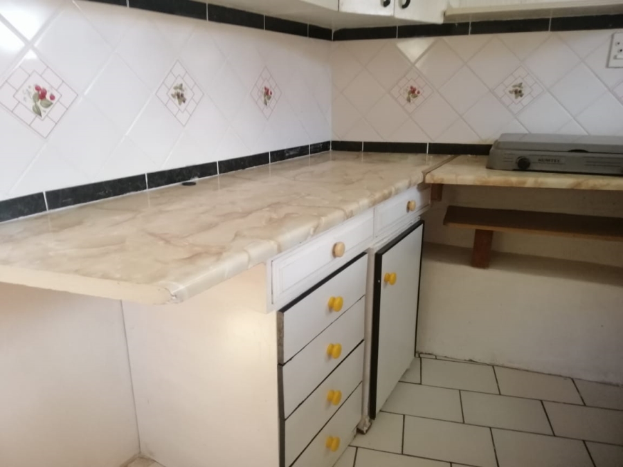 6 Bedroom Property for Sale in Suideroord Gauteng