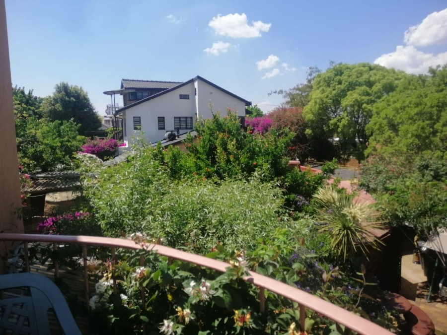 6 Bedroom Property for Sale in Suideroord Gauteng