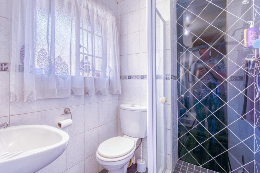 5 Bedroom Property for Sale in Elandspark Gauteng