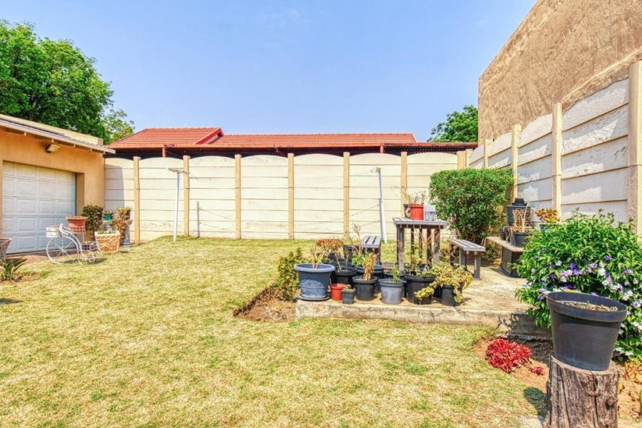 5 Bedroom Property for Sale in Elandspark Gauteng