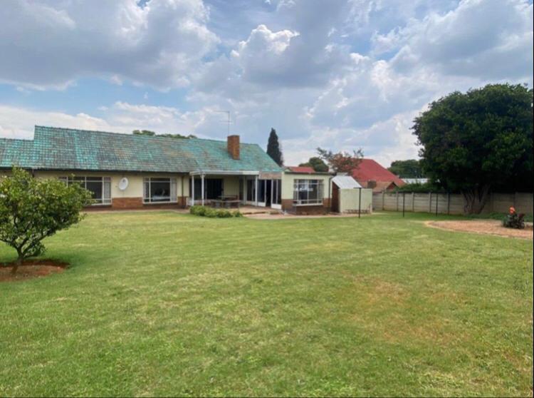3 Bedroom Property for Sale in Florida Park Gauteng