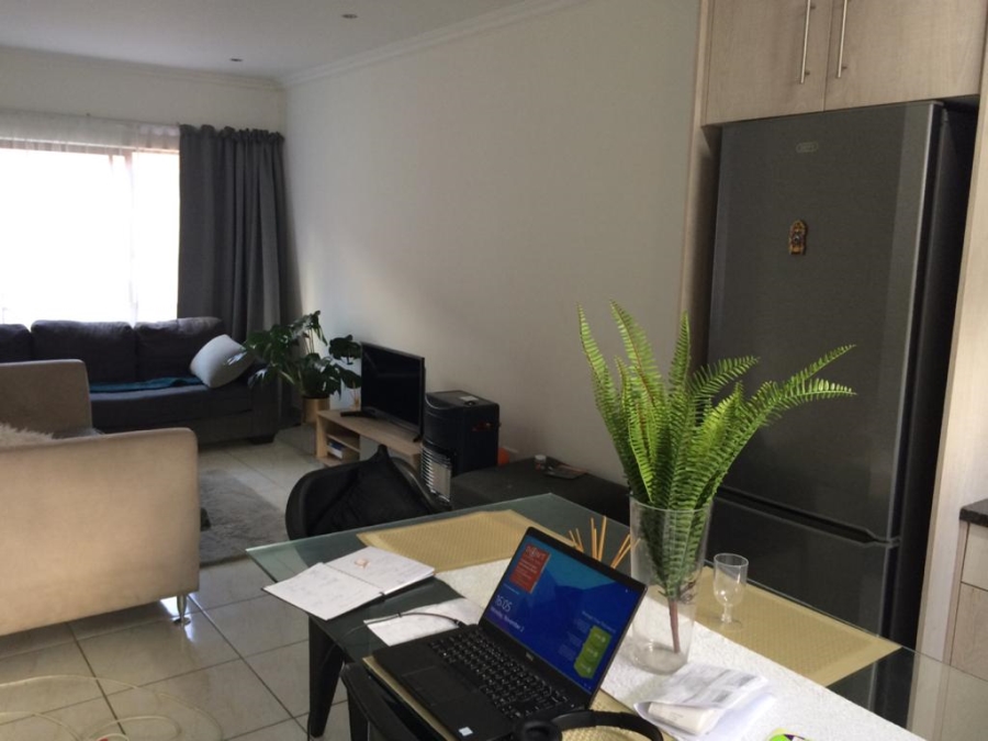 To Let 2 Bedroom Property for Rent in Ferndale Gauteng