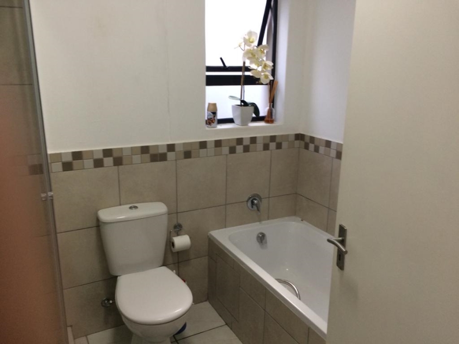 To Let 2 Bedroom Property for Rent in Ferndale Gauteng