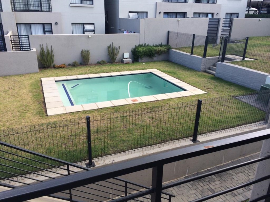 To Let 2 Bedroom Property for Rent in Ferndale Gauteng