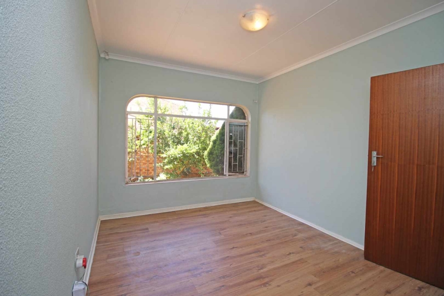 2 Bedroom Property for Sale in Greenhills Gauteng
