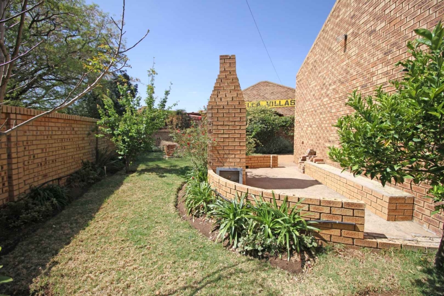 2 Bedroom Property for Sale in Greenhills Gauteng