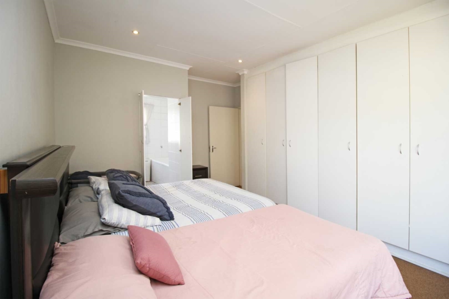 3 Bedroom Property for Sale in Greenhills Gauteng