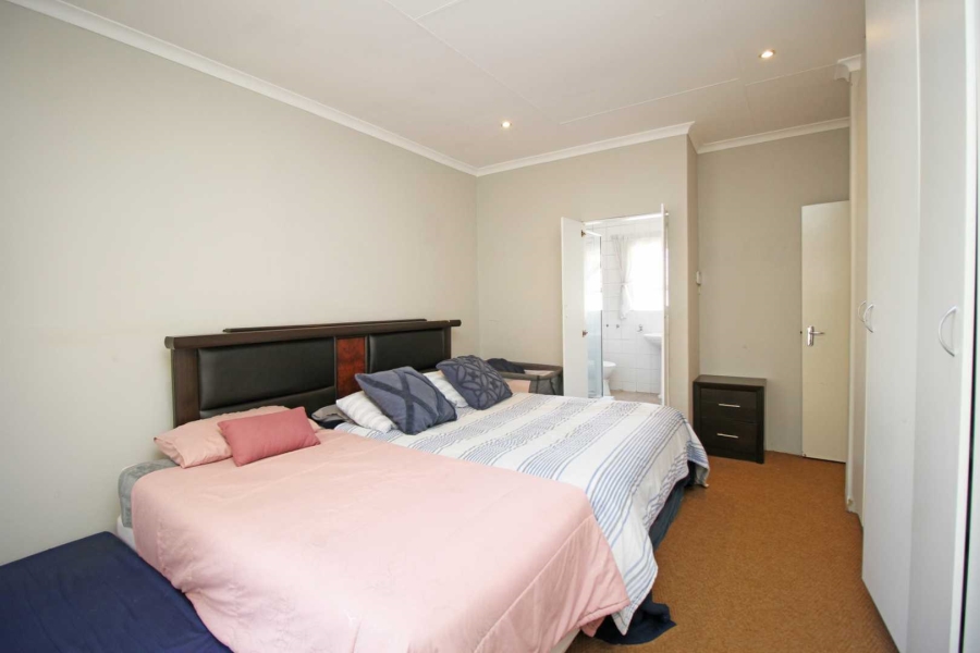 3 Bedroom Property for Sale in Greenhills Gauteng