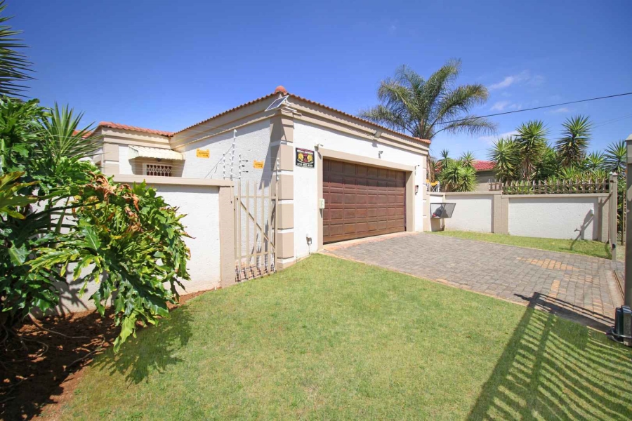 3 Bedroom Property for Sale in Greenhills Gauteng