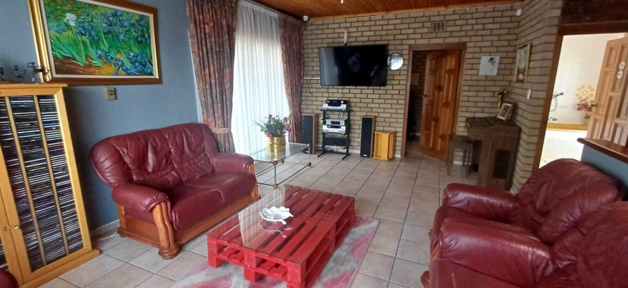 5 Bedroom Property for Sale in Winchester Hills Gauteng