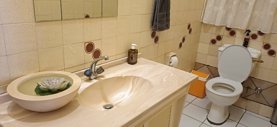 5 Bedroom Property for Sale in Winchester Hills Gauteng