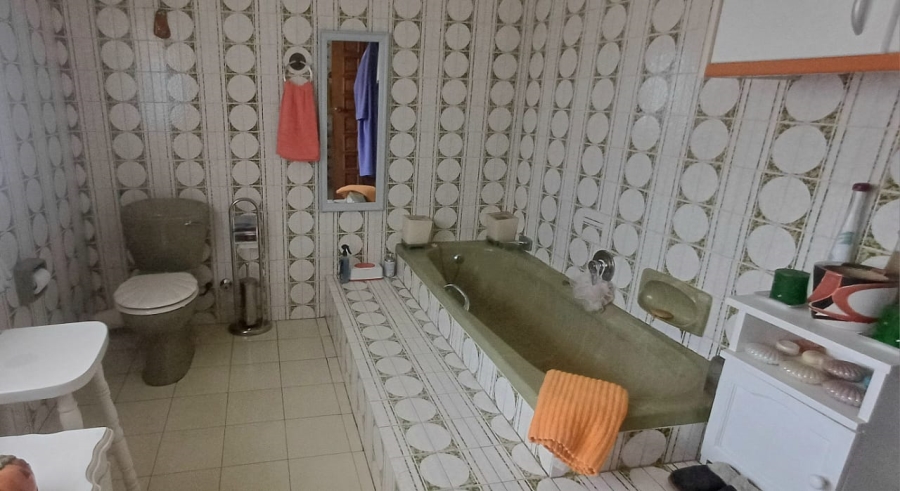 5 Bedroom Property for Sale in Winchester Hills Gauteng