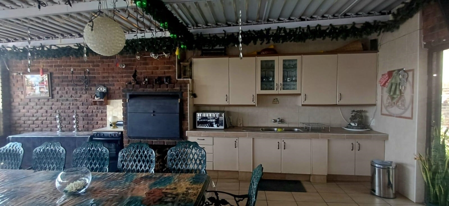 5 Bedroom Property for Sale in Winchester Hills Gauteng
